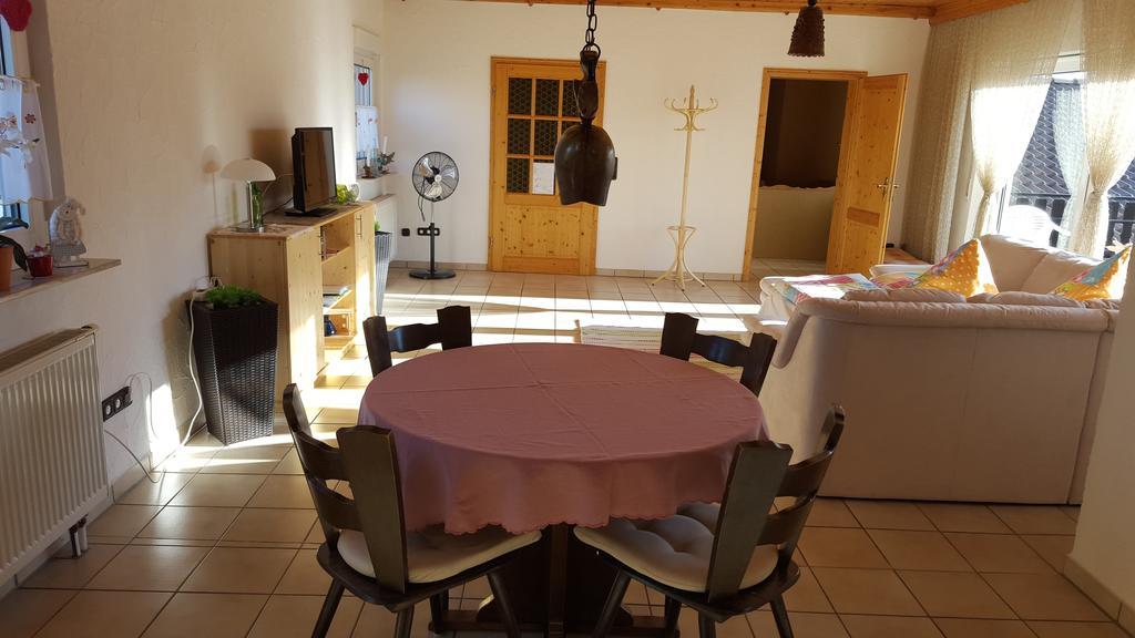 Ferienwohnung Weingut Leis Oestrich-Winkel Zimmer foto